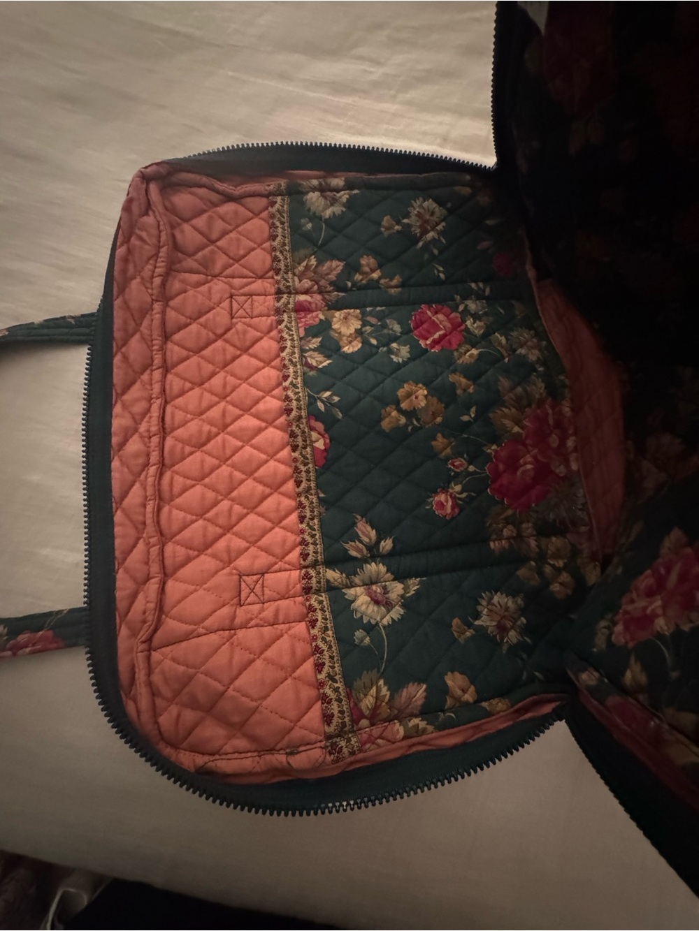 EUC Vera Bradley RARE Greenbrier Quilted Floral Zip Around Tote Bag Rose Print